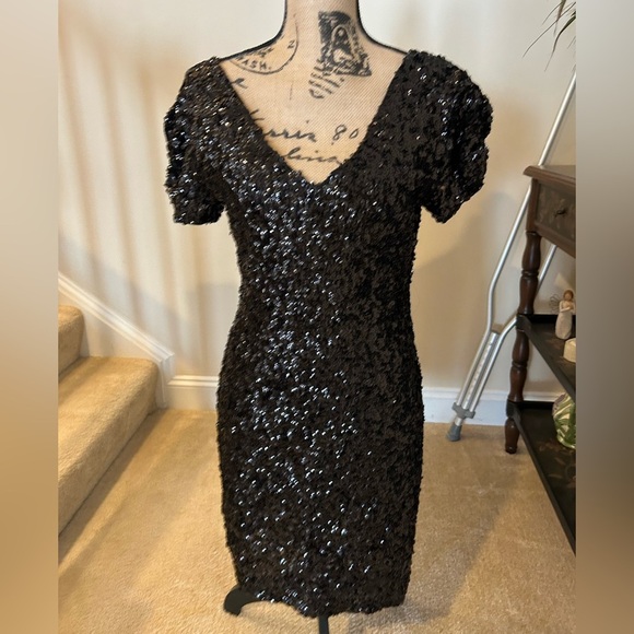 Ana-Kaci dress - Picture 1 of 9